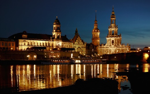 dresden-819127_1920.jpg
